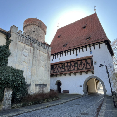 Bechyňská brána a věž Kotnov