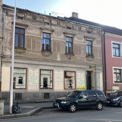 Bazar u polikliniky, Tábbor