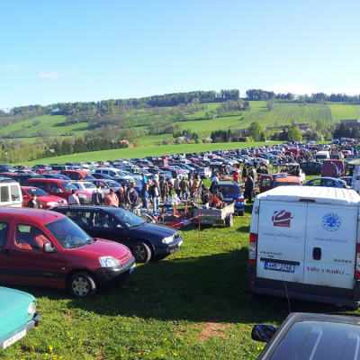 Auto-moto-farmářské a bleší Trhy Tuhaň