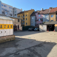 Velký Bazar, Tábor